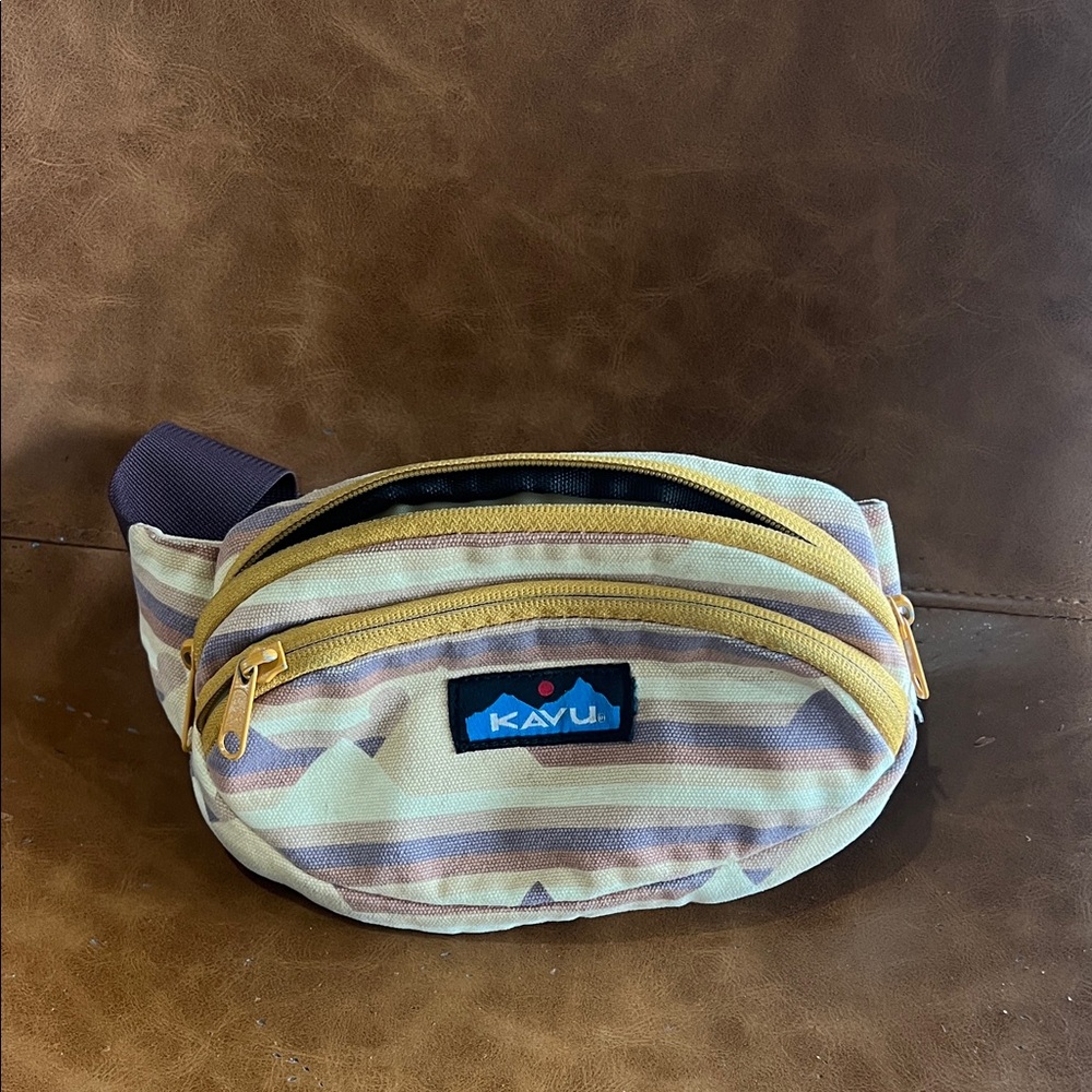 Kavu Men's Belt Bag in Tan and Brown